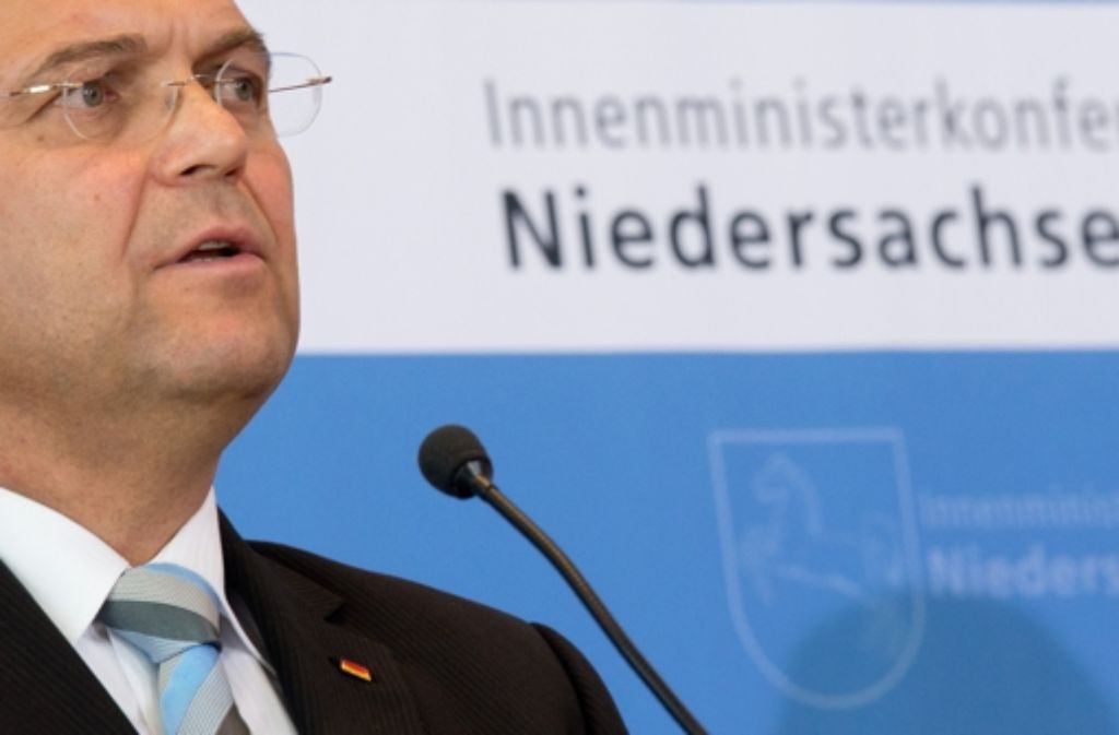 Bundesinnenminister Hans-Peter Friedrich steht im Visier der Kritik Foto: dpa