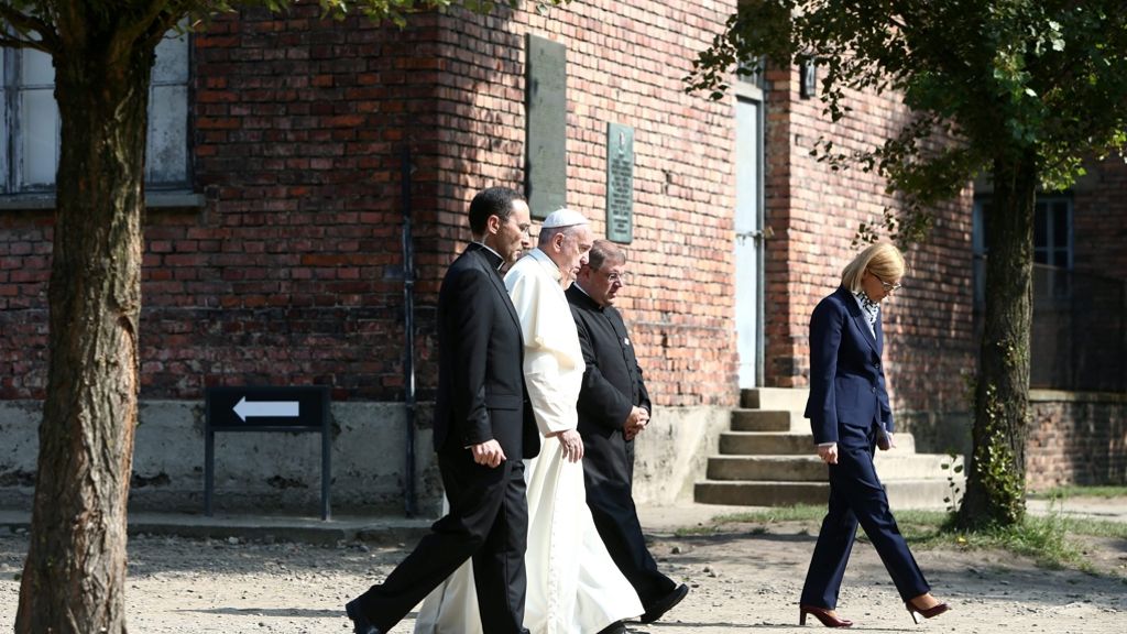 Papst in Polen: Franziskus besucht früheres KZ Auschwitz
