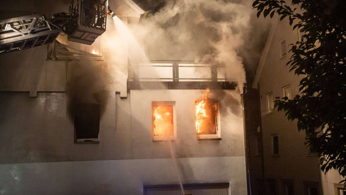 Marbach am Neckar: Mann setzt mehrere Gebäude in Brand - Acht Verletzte