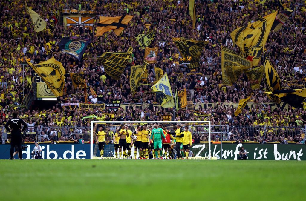Platz 3 – Borussia Dortmund: Die gelbe Wand im Signal Iduna Park ist legendär, der BVB zählt seit dieser Saison 155 000 Vereinsmitglieder, das ist eine Steigerung von drei Prozent zur letzten Saison.