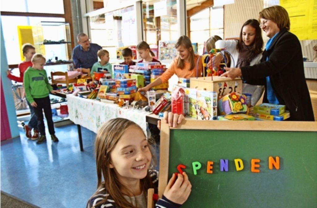 Spendenaktion Kinder Teilen Ihre Spielsachen Vaihingen