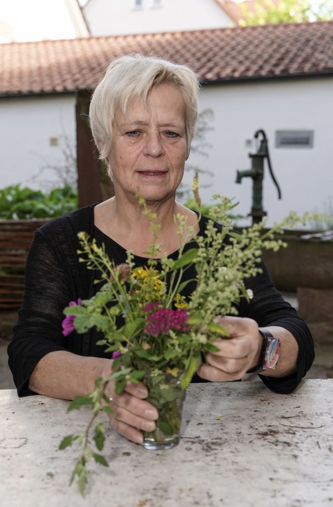 Barbara Günther mag Kräuter sehr. Sie haben nicht nur heilende Wirkung, sie bieten auch viel Stoff für Geschichten.