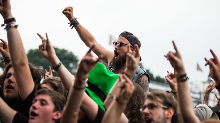 Festival-Besucher beschwert sich über zu laute Musik