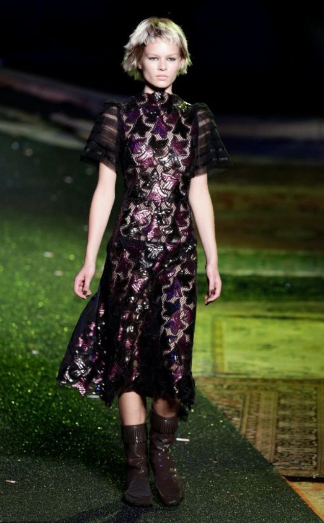So kleidet Marc Jacobs die Damen für Frühjahr/Sommer 2014 ein.