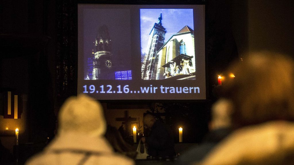 Gedenken in Stuttgart an die Berlin-Opfer: Beten für Berlin   in der Stiftskirche