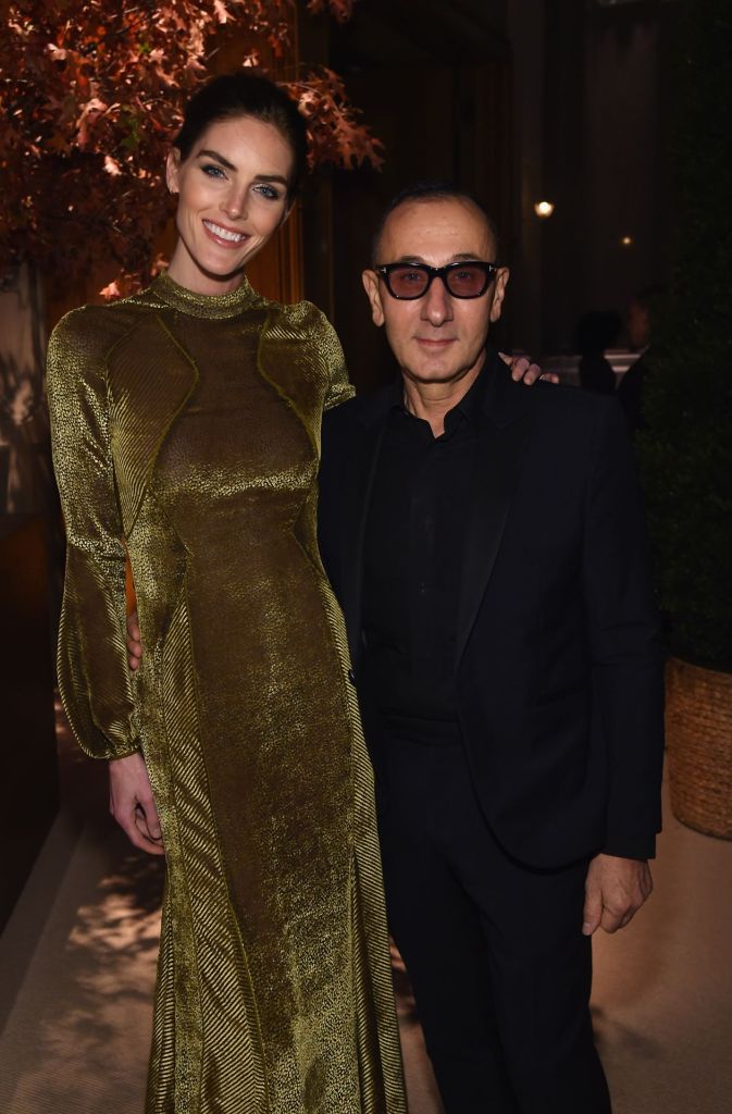 Model Hilary Rhoda mit dem französischen Modedesigner Gilles Mendel.