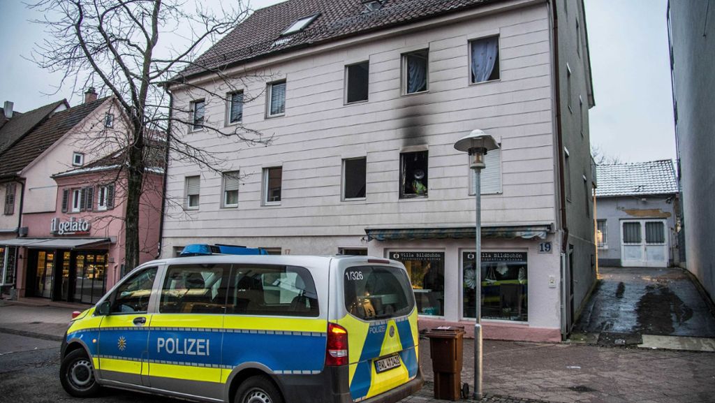 Polizei Kreis Ludwigsburg: Mann bei Brand leicht verletzt