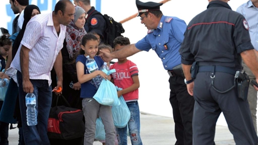 Flüchtlingsdrama vor Lampedusa: Die Überwachung der See wird  intensiviert