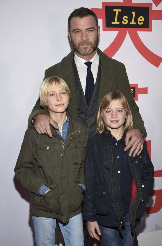 Schauspieler Liev Schreiber brachte seine Söhne Alexander (l.) und Samuel (r.) mit zur MET.