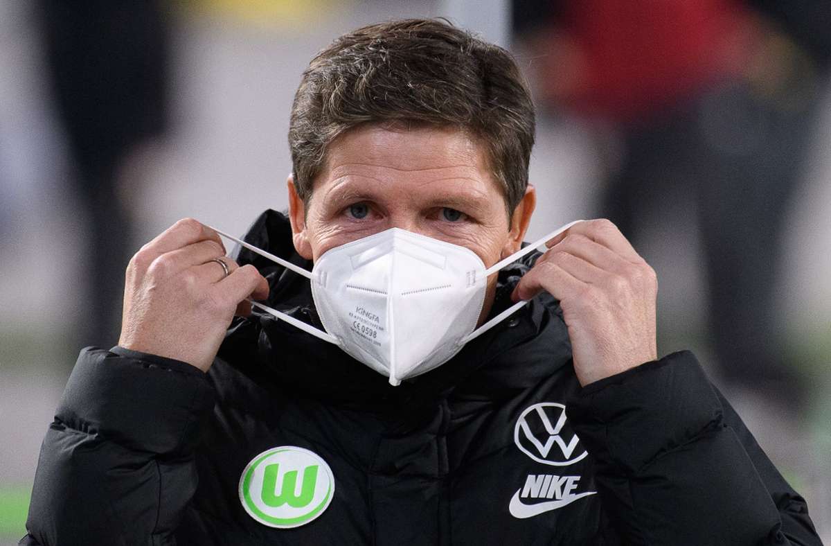 Wölfe-Trainer Oliver Glasner musste einige Ausfälle verkraften: Wenige Stunden vor dem Anpfiff der Partie hat der VfL Wolfsburg positive Corona-Fälle öffentlich gemacht.