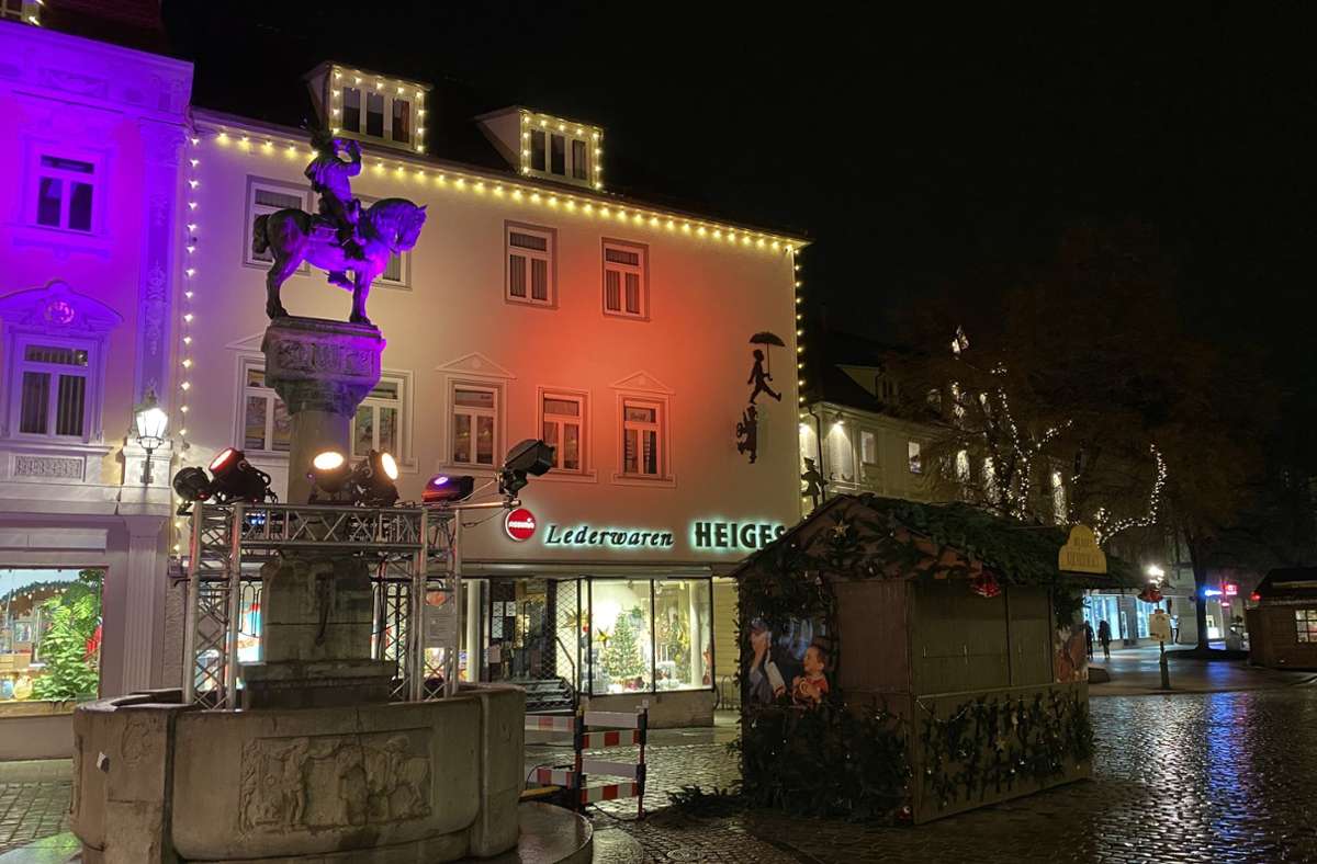 Die Initiative für das Lichtspiel am Postmichelbrunnen kam von den Händlern rund um den Fischbrunnenplatz.