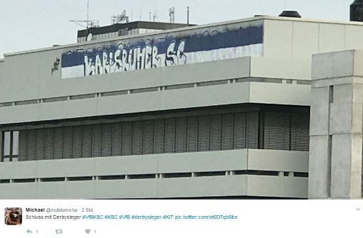 Auf Twitter postete ein User das Graffito der KSC-Fans am Karlsruher Institut für Technologie. Zuvor hatte dort gestanden: „Derbysieger VfB“.. Foto: Twitter/@mobilemicha