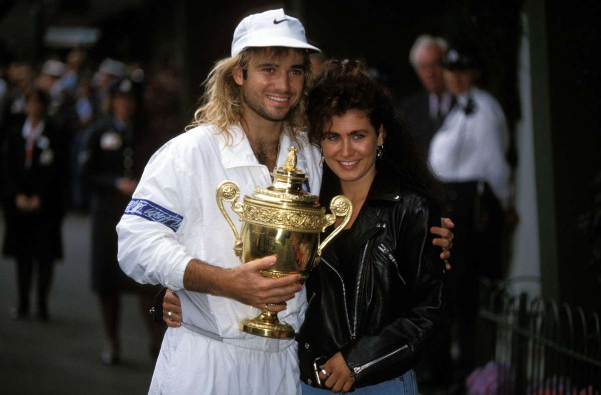 1992 kam Brooke Shields mit dem Tennisstar Andre Agassi zusammen, ...