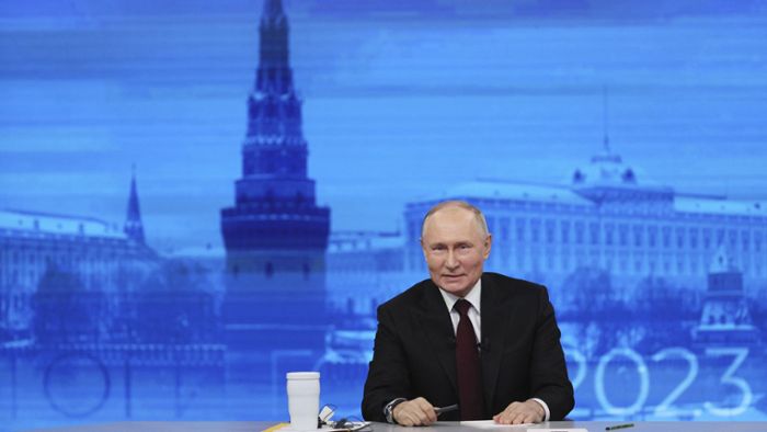 Putins bizarrer TV-Auftritt: Es geht um Eierpreise und den Krieg, der keiner ist