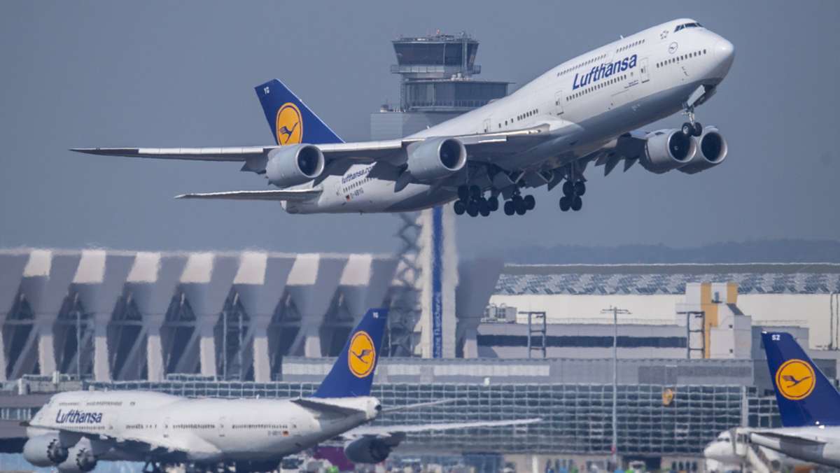 Komplexe Corona-Reiseanforderung: Lufthansa rechnet mit Wartezeiten