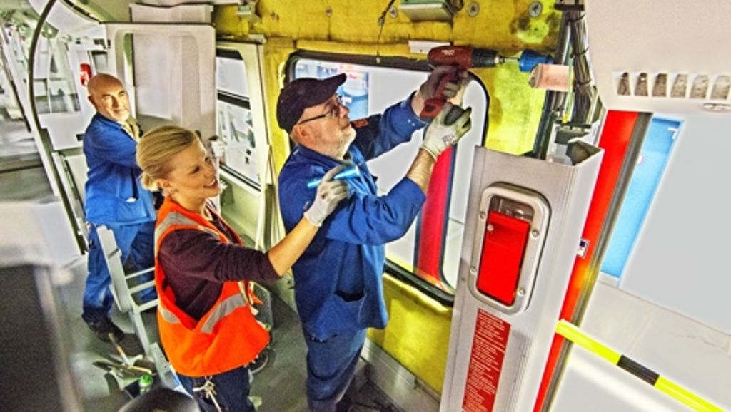 Stuttgarter Nahverkehr: Bahn-Mitarbeiter möbeln  60  S-Bahnen  wieder auf