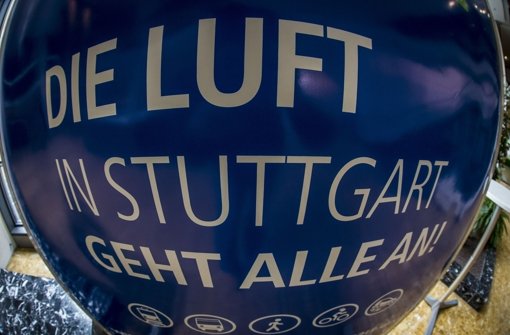 Dicke Luft in Stuttgart: Die Stadt hat zum zweiten Mal in diesem Jahr Feinstaubalarm ausgelöst. (Archivfoto) Foto: Lichtgut/Leif Piechowski