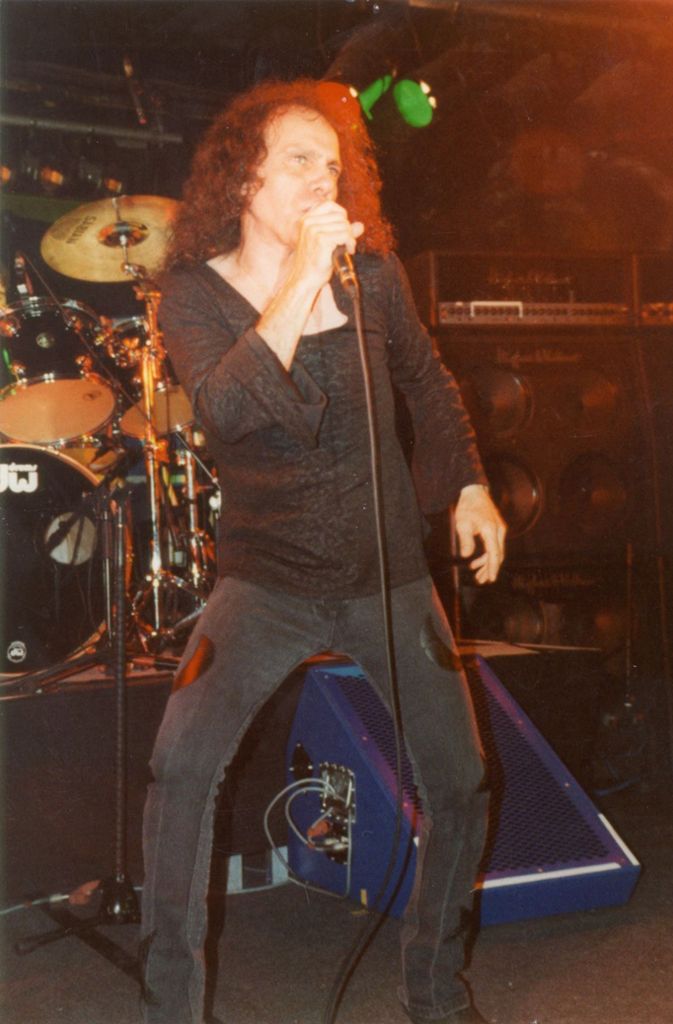 Oder Ronni James Dio, der legendäre Sänger von Rainbow