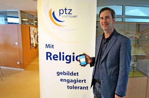 Glauben und technisches Interesse treffen aufeinander: Der Theologe Thomas Ebinger entwickelt eine App. Foto: Julia Bosch