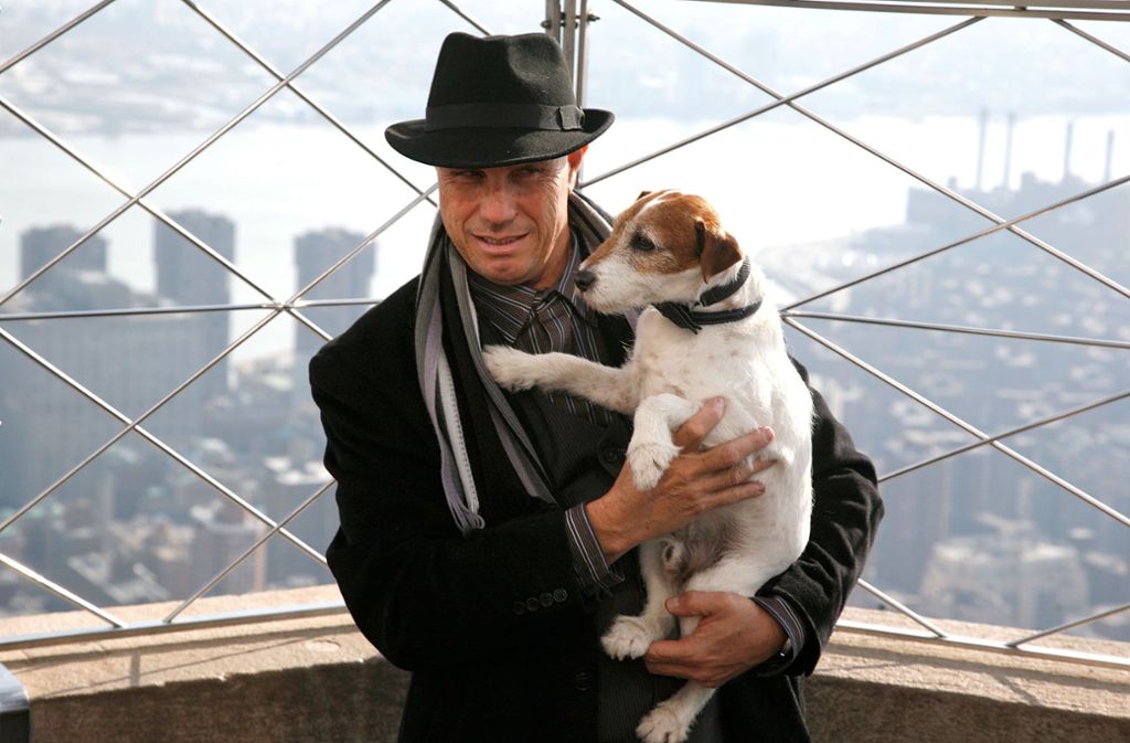 Mit seinem Trainer besuchte Uggie auch das Empire State Building in New York City.