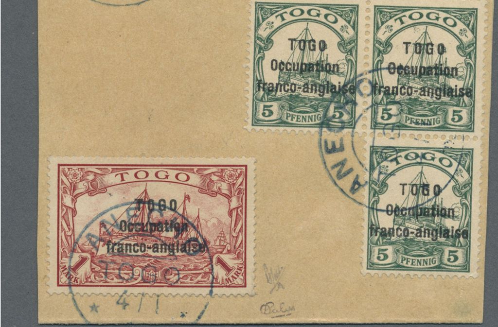 Diese seltene (rote) Briefmarke aus dem Jahr 1915 war dem neuen Besitzer fast eine halbe Million Euro wert. Bilder von weiteren spektakulären Versteigerungen finden Sie in unserer Galerie.