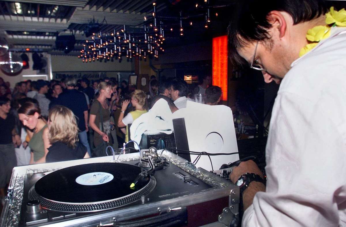 DJ in der Radio Bar.
