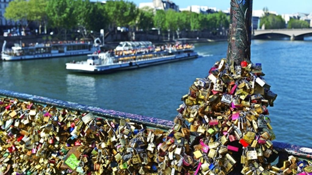 Initiative No-Love-Locks gestartet: Ganz Paris ächzt unter  Liebes-Schlössern