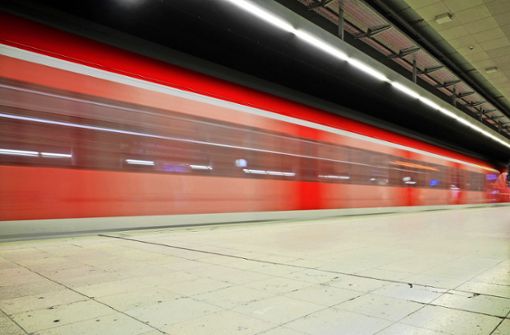Die S-Bahn in Stuttgart fährt derzeit nach einem reduzierten Fahrplan. Foto:  