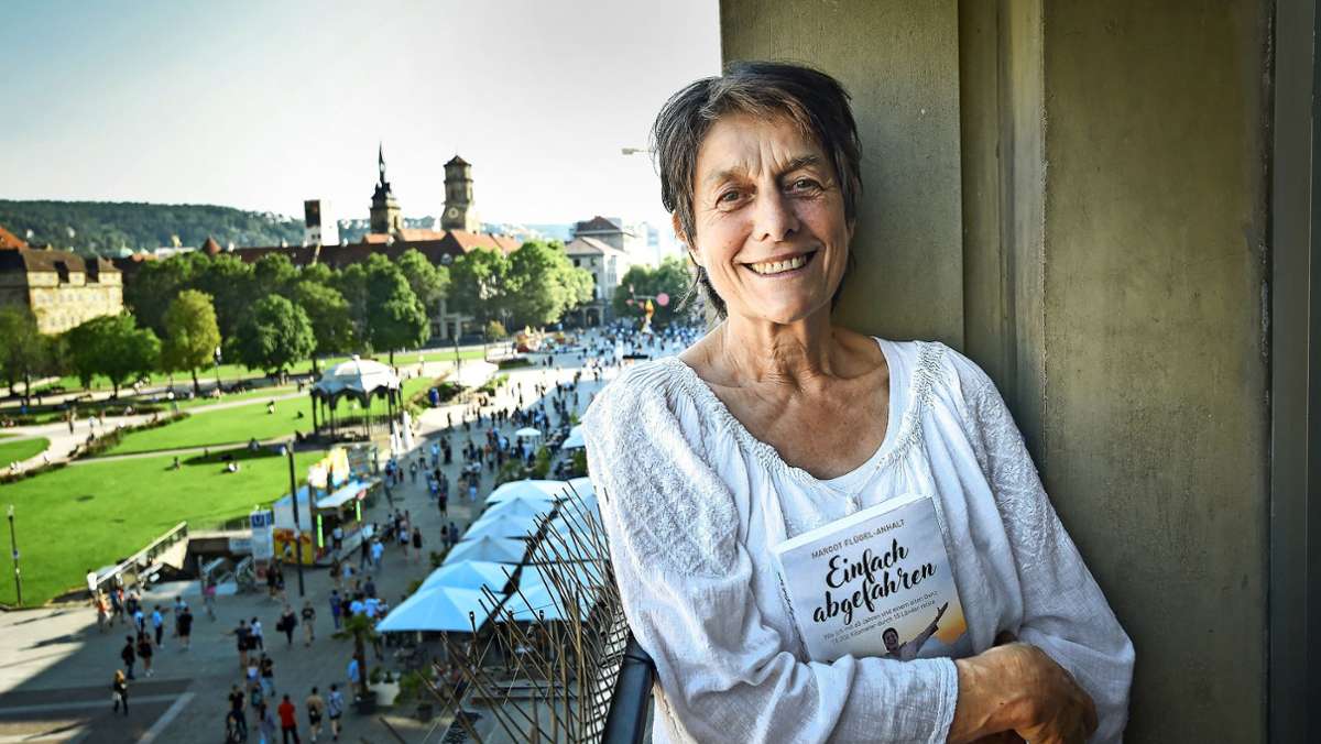  Mit 66 Jahren ist noch lang nicht Schluss! Als „abgefahrene Rentnerin“ wurde Margot Flügel-Anhalt zum Medienstar. Im Cinema in Stuttgart stellt sie ihren neuen Film vor. 