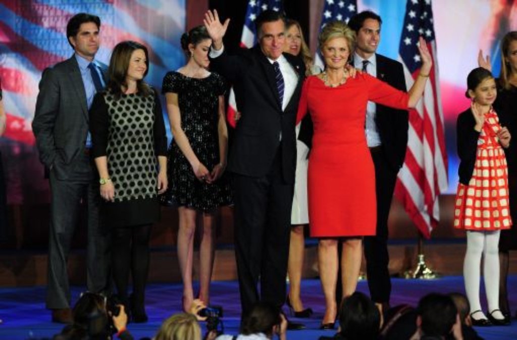 Der republikanische Herausforderer Mitt Romney musste seine Niederlage eingestehen. Er kam zusammen mit seiner Frau Ann, seiner Familie und der Familie seines "Running Mate" Paul Ryan auf die Bühne.