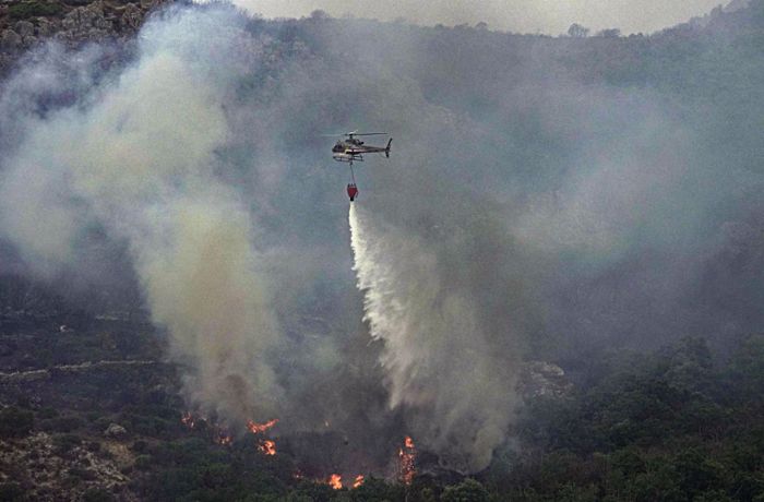 Drohnenvideo zeigt verheerende Feuerschäden