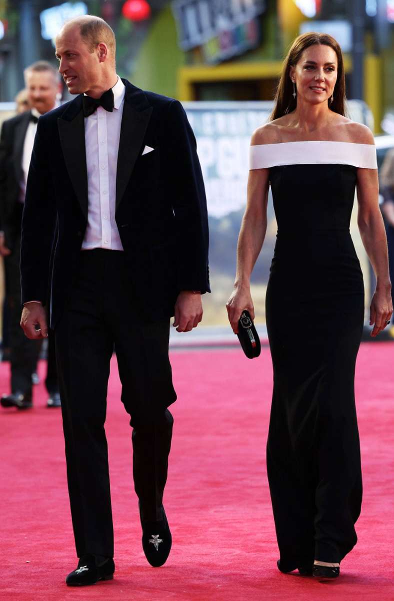 Edel: Herzogin Kate besuchte 2022 die Premiere der „Top Gun“-Neuauflage – und sah in einem schwarz-weißen Kleid von Roland Mouret aus wie ein Star.