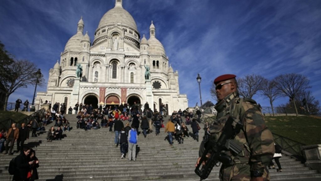 Weihnachten in Frankreich: Muslime schützen Gottesdienste