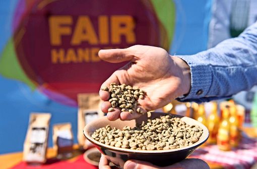 Fairer Handel ist ein Schritt auf dem Weg, die Welt zu verbessern. Wo sich sonst noch ansetzen lässt, will die Fairtrade-Gruppe Heimsheim ergründen. Foto: dpa