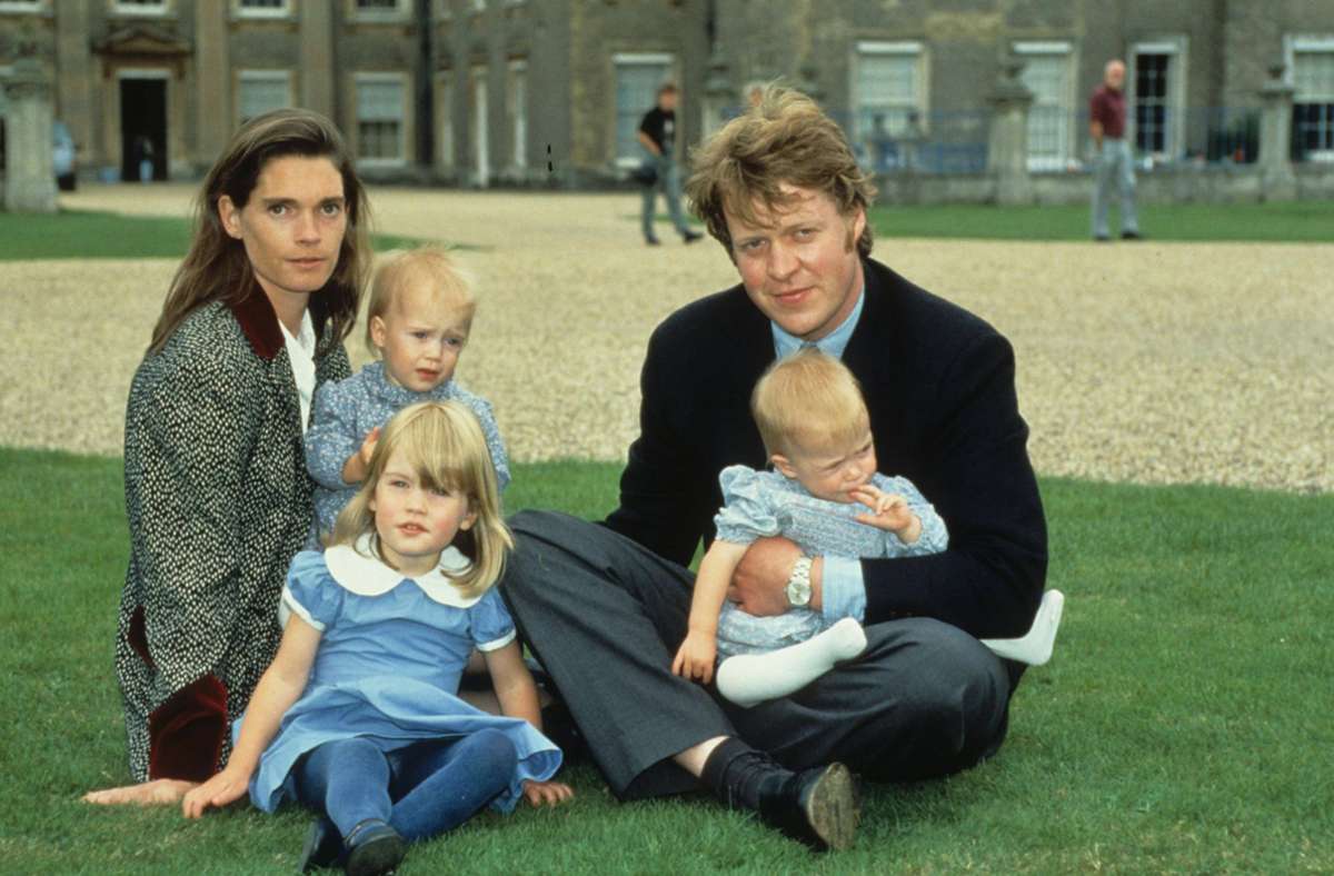 Die Spencers mit ihren drei Töchtern – 1994 kommt noch ein Sohn zur Welt. Louis wird einst den Titel seines Vaters erben.
