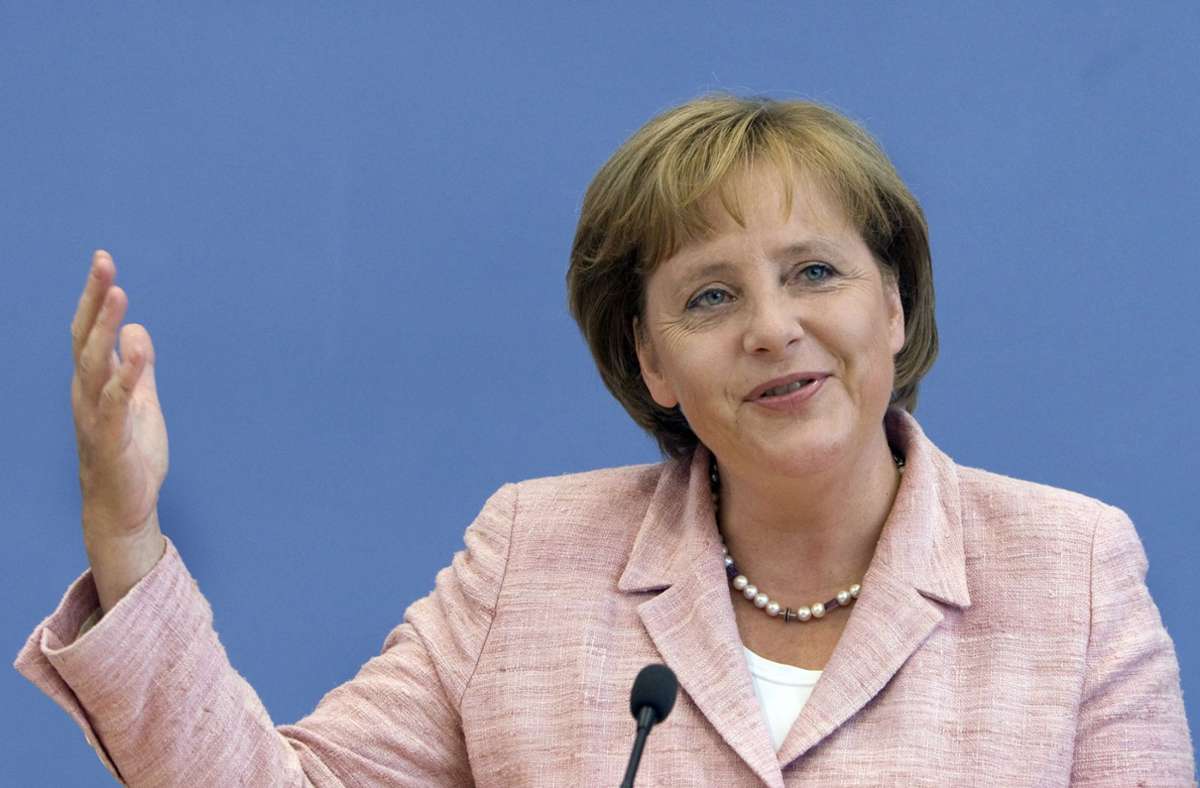 In von der SPD Regierung vorgezogenen Bundestagswahlen setzte sich 2005 die CDU als stärkste Kraft durch, CDU Vorsitzende Angela Merkel wurde neue Bundeskanzlerin.