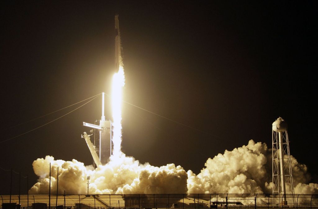 Die „Crew Dragon“ der Raumfahrtfirma von Tech-Milliardär Elon Musk war am Samstag mit einer Falcon-9-Rakete vom Weltraumbahnhof Cape Canaveral im US-Bundesstaat Florida gestartet.
