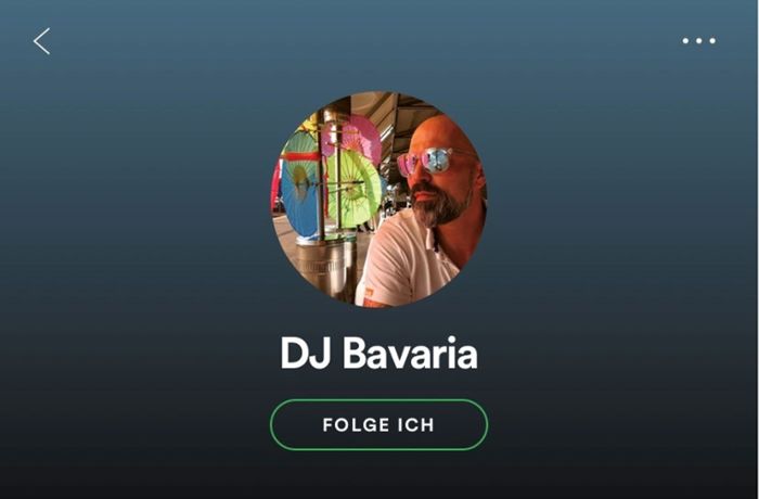 DJ Bavaria in der Umkleidekabine