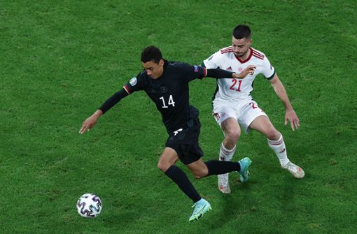 Deutschland um den jungen Jamal Musiala spielt am Dienstag gegen England. Foto: dpa/Christian Charisius