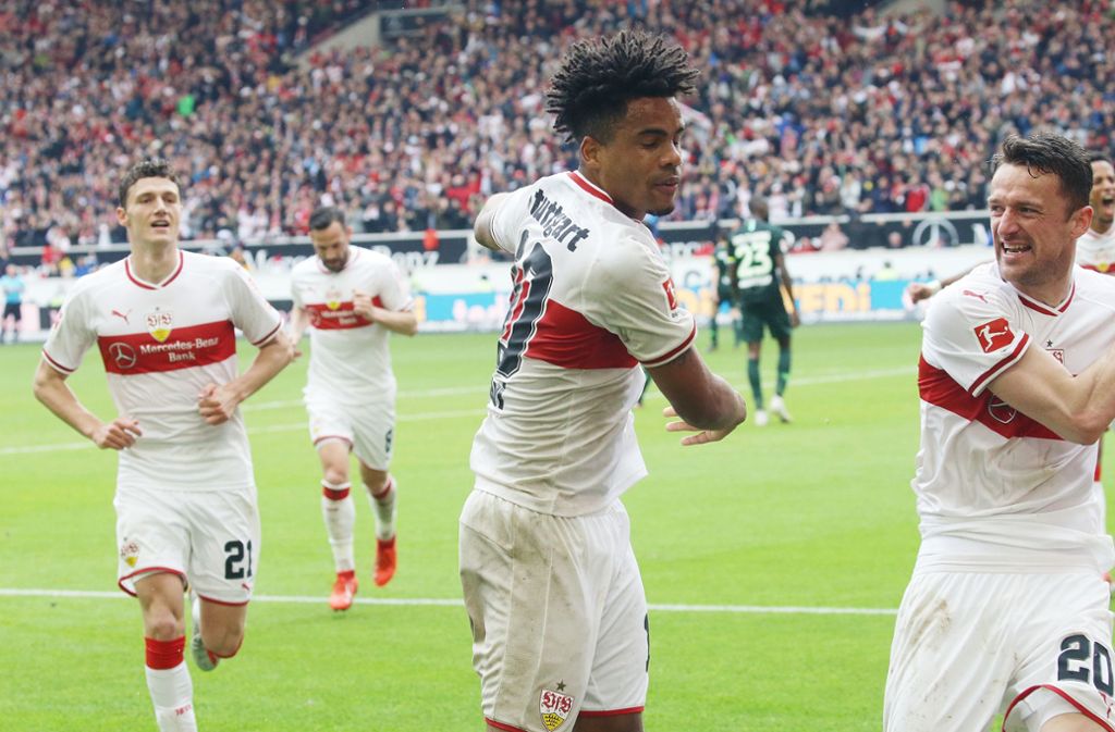 Daniel Didavi (2. v. re.) hat getroffen, der VfB Stuttgart geht mit neuem Mut in die bald anstehenden Relegationsspiele.