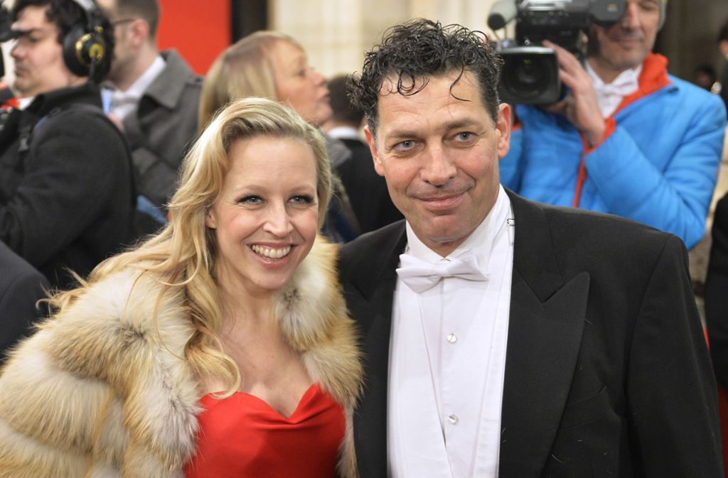 Das Schauspieler-Ehepaar Nina Proll und Gregor Bloéb gibt sich ebenfalls beim Wiener Opernball die Ehre.