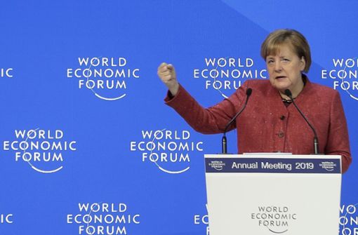 Bundeskanzlerin Angela Merkel spricht auf dem Weltwirtschaftsforum in Davos – und betont dort, dass Deutschlands Zukunft in der Europäischen Union liege. Foto: dpa