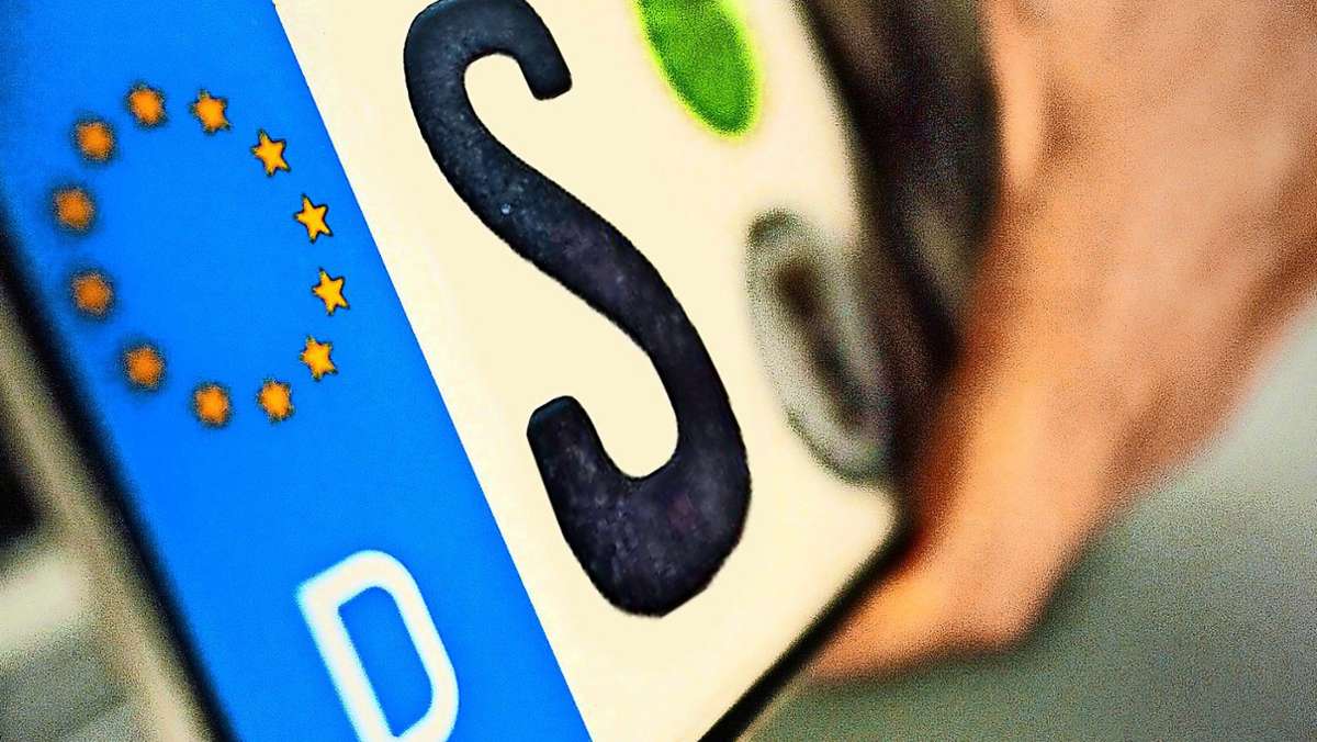 Konsequenzen in der Region Stuttgart: Neue Sperren für Kfz-Kennzeichen mit NS-Symbolik