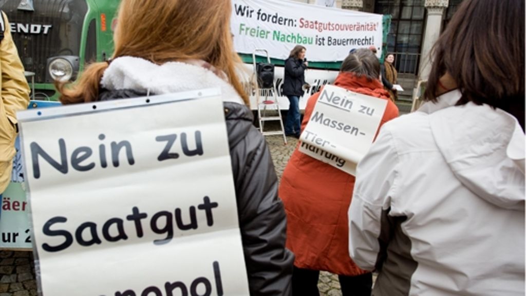 Demo vor dem Kanzleramt in Berlin: Bauern protestieren gegen Gentechnik