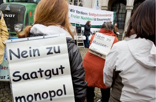 Für eine nachhaltige Landwirtschaft und gegen Gentechnik sind in Berlin 30 000 Landwirte und Verbraucher auf die Straße gegangen. Foto: dpa