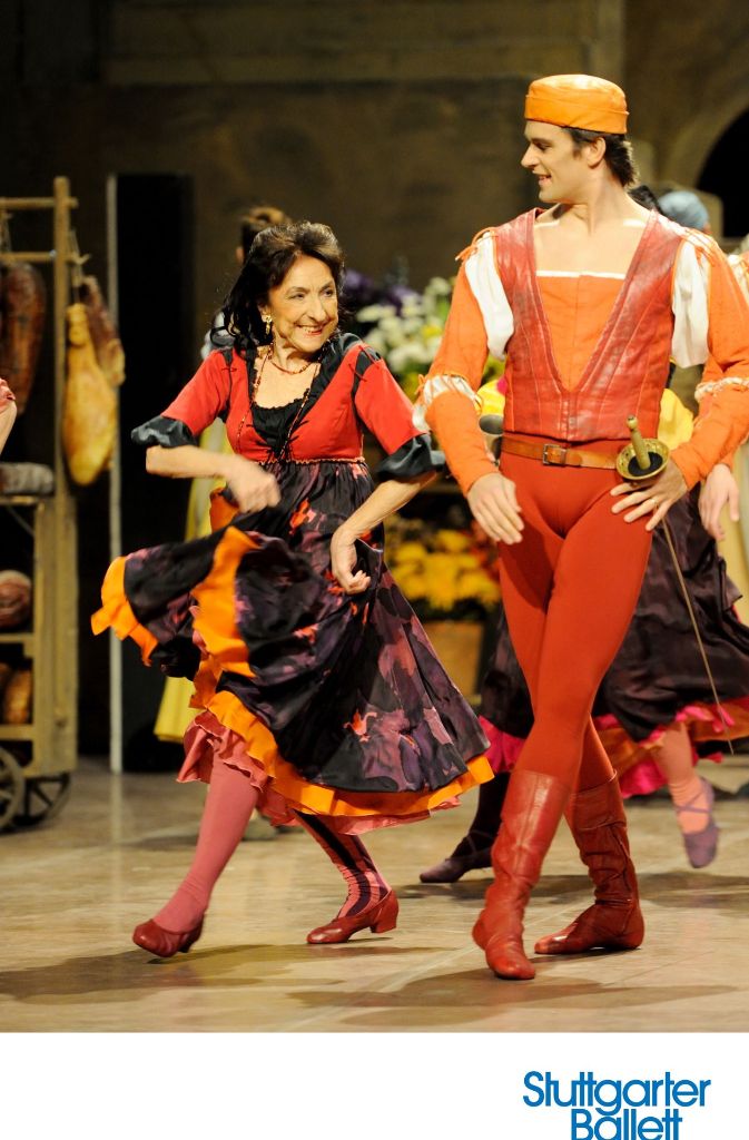 Georgette Tsinguirides als Zigeunerin in „Romeo und Julia“ (mit Filip Barankiewicz)