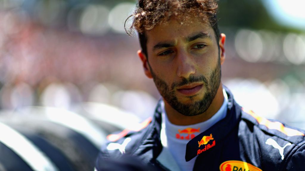  Daniel Ricciardo will nach der Saison überraschend sein Formel-1-Team Red Bull verlassen. Sein neuer Rennstall soll nach Medienberichten ebenfalls schon feststehen. 