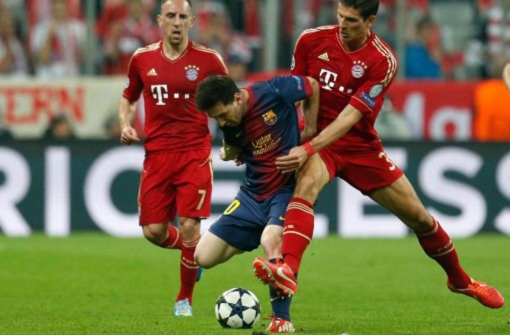 Ebenfalls auf Platz 3: Lionel Messi (Mitte, Argentinien) vom FC Barcelona, 8 Tore