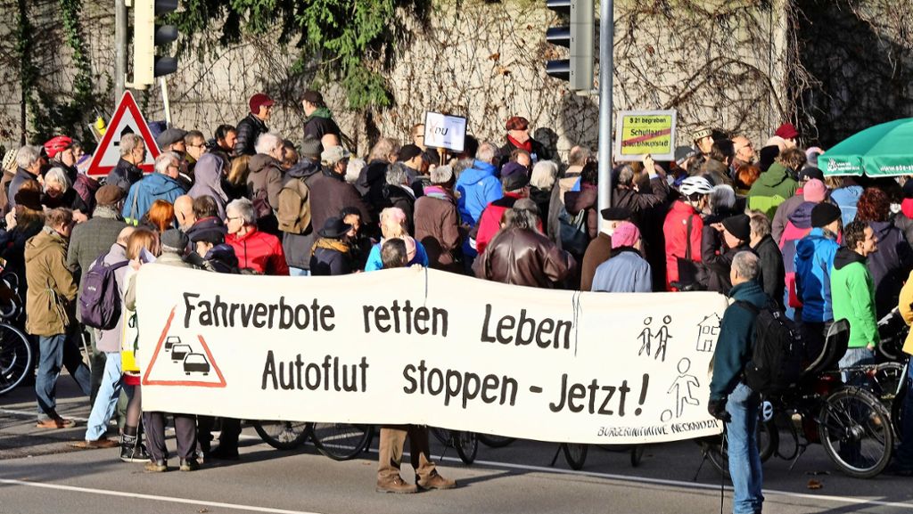 Luftbelastung in Stuttgart: Feinstaub-Demo statt Neujahrsempfang