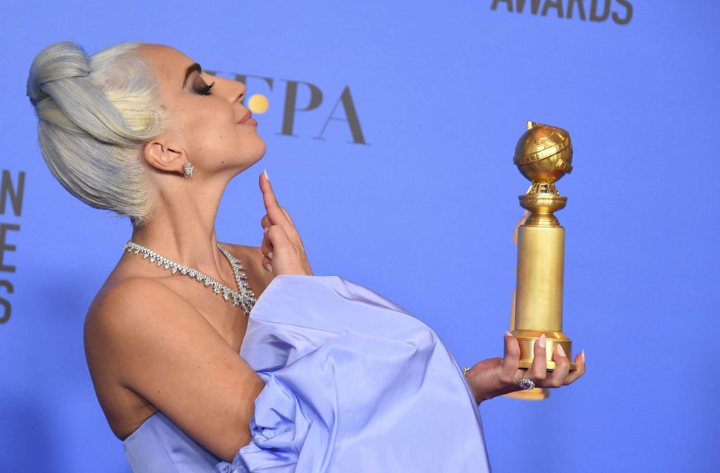 Die US-Sängerin und Schauspielerin Lady Gaga gewann einen Golden Globe für den besten Filmsong. Der Verband der Auslandspresse würdigte das Lied „Shallow“ aus dem Musikdrama „A Star Is Born“.
